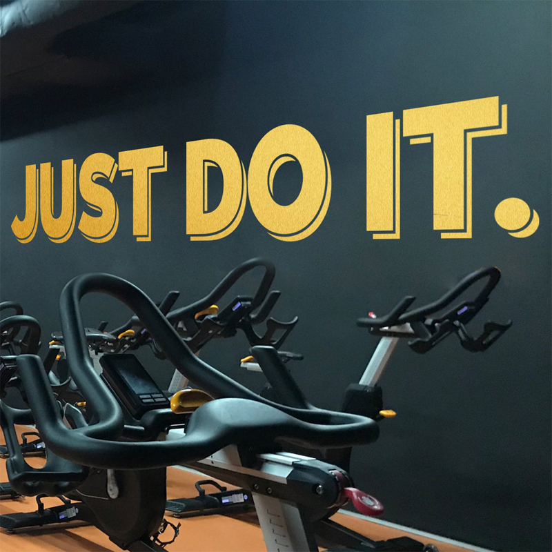 ملصق حائط بتصميم يقتبس في صالة - مراجعة Home Gym Design Ideas وسعره